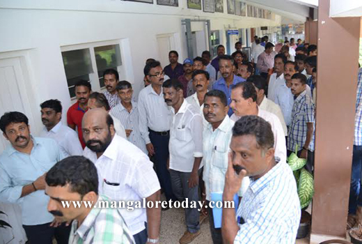 State Govt staff boycott work demanding end to pay disparities 1